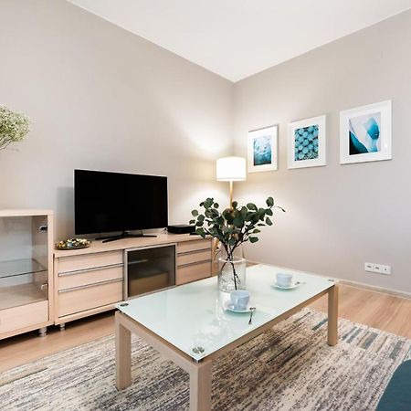 Metro Stoklosy Blue Mint Apartment ワルシャワ エクステリア 写真